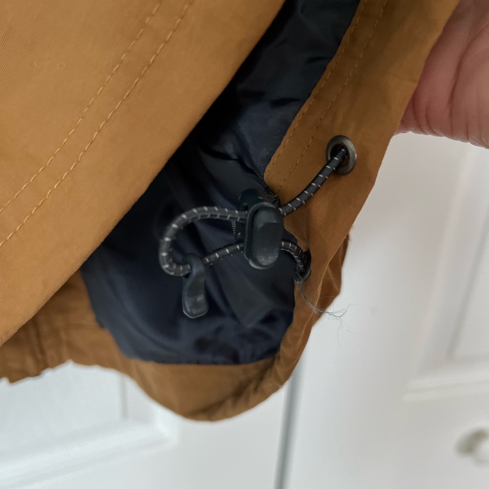 Eddie Bauer Men's Brown Outdoor Vest - Picture 5 of 8